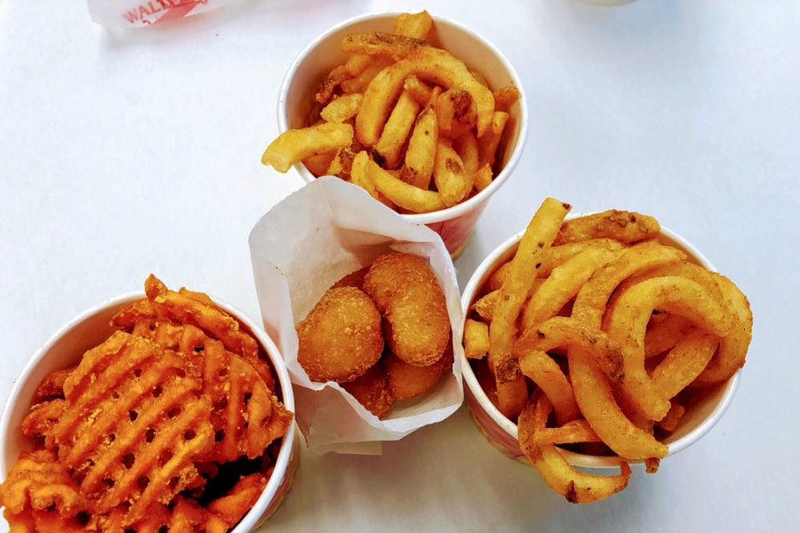 Walter's Hot Dogs makes White Plains debut, with hot dogs and more