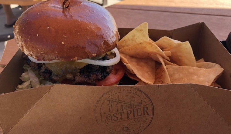 Lost Pier Cafe makes debut, with fresh seafood and ocean views
