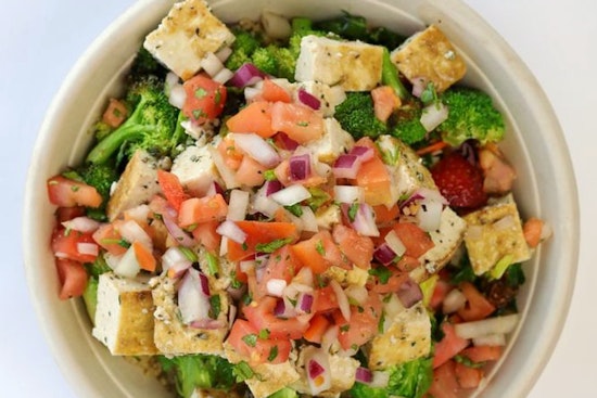 Grill Fresh debuts in Troy with healthful bowls