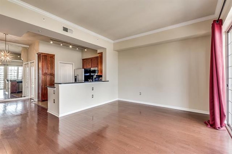 What does $1,500 rent you in Oak Lawn?