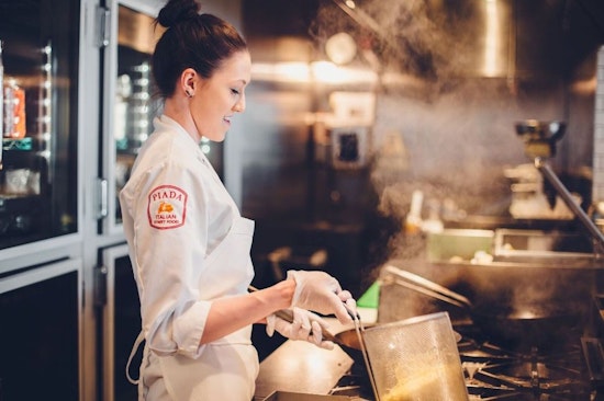 Jobs report: Houston tops nationwide hiring in restaurants and bars, more