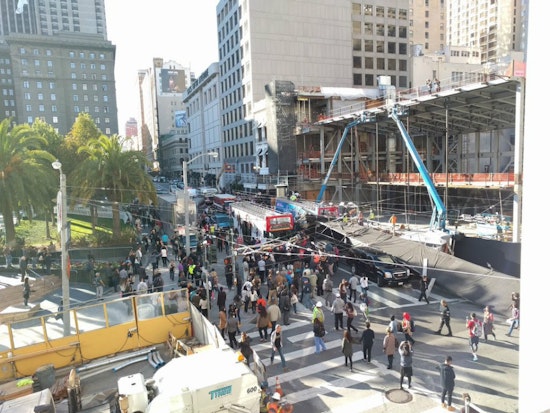 7 Critically Injured In Tour Bus Crash Near Union Square [Updated]