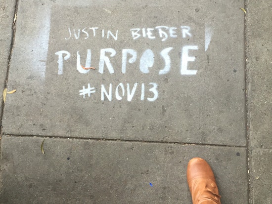 Guerrilla Sidewalk Marketing Strikes Again; Blame Justin Bieber