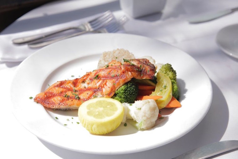 Porta Via brings upscale New American fare to the Pacific Palisades