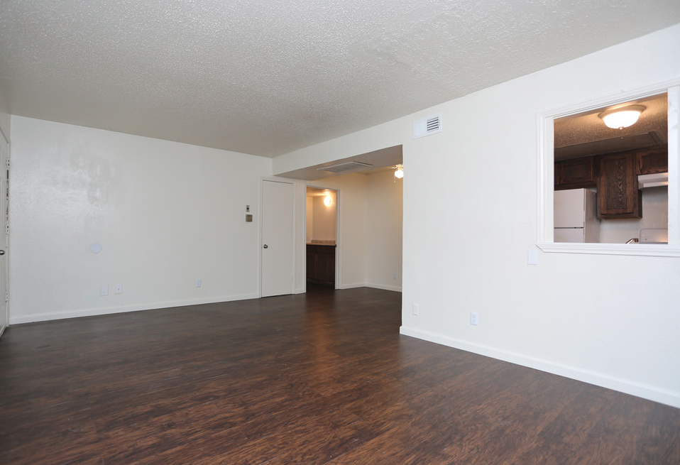 What will 900 rent you in Garland, right now?