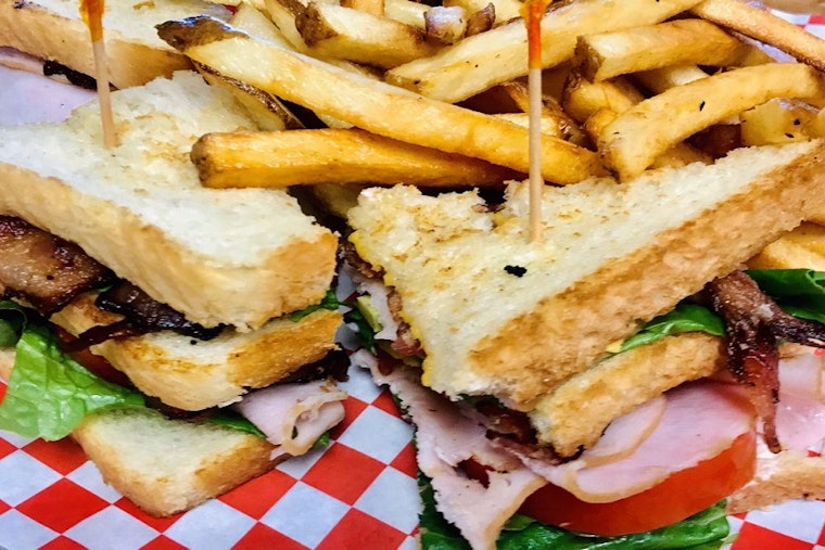 New smokehouse The Dive on Augusta St opens its doors in Greenville