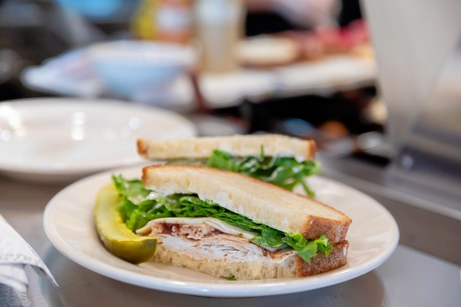 Grand Central Bakery brings sandwiches and pastries to Wedgewood