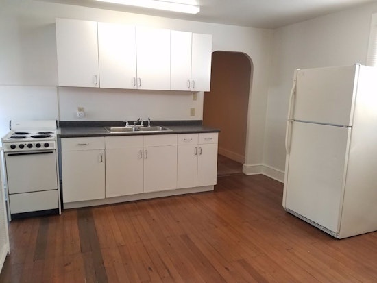 What will $800 rent you in Lancaster, right now?