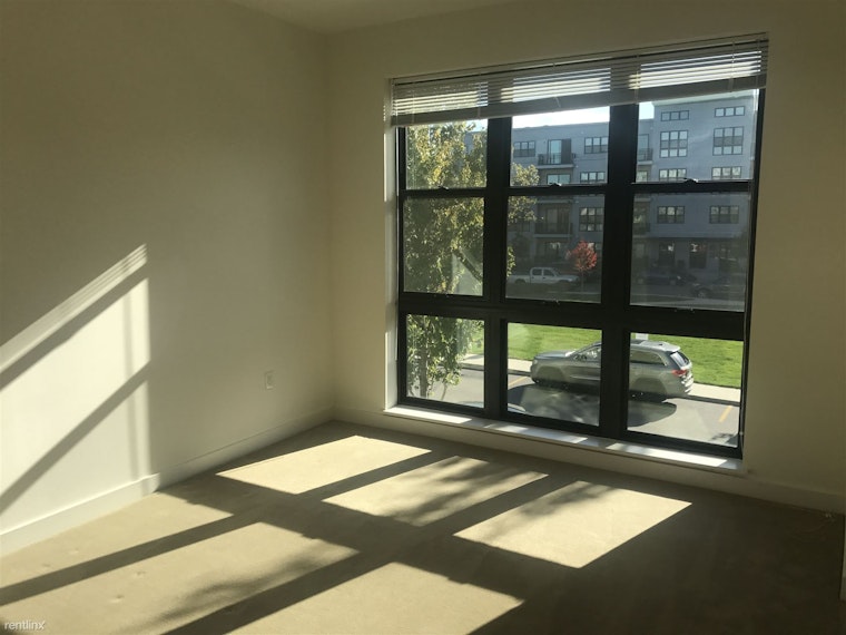 What will $2,600 rent you in Somerville, right now?
