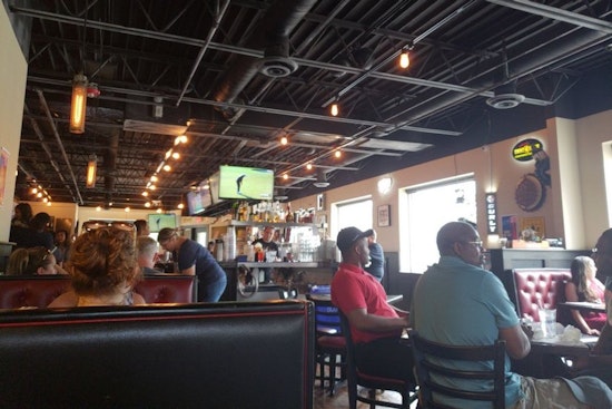 Batter up: Watch the World Series at one of the top sports bars in  Minneapolis