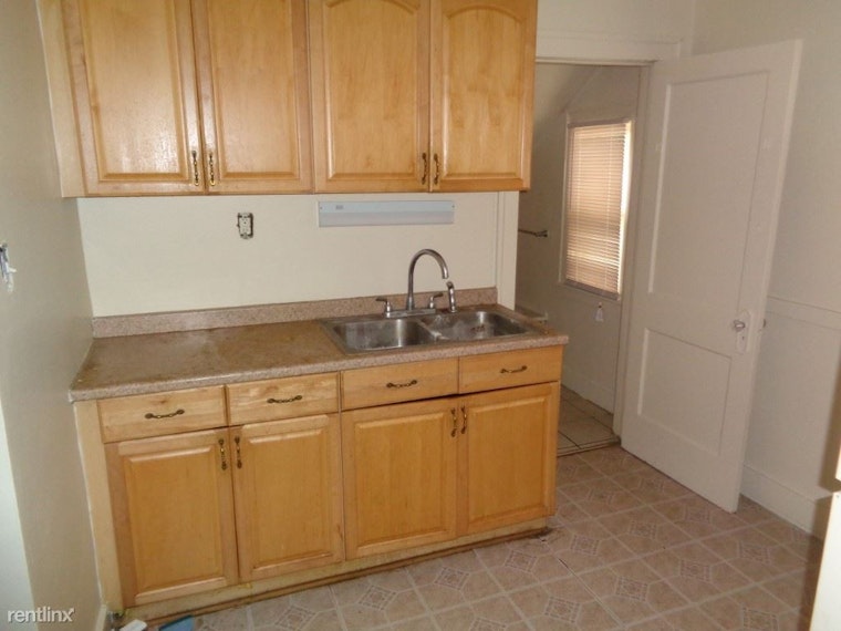 What will $700 rent you in Detroit, right now?