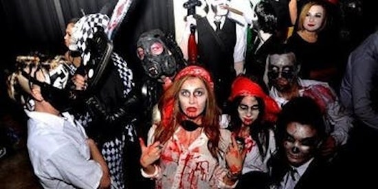 Celebrate Halloween this weekend with these 4 can't-miss bar crawls in Chicago