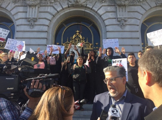 100+ Protesters March To City Hall Over Mario Woods Shooting