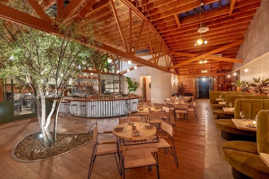 Atrium brings indoor-outdoor dining to Los Feliz