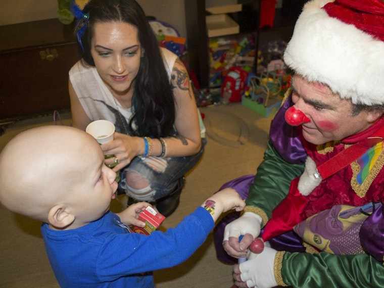 Family House Celebrates Its Last Christmas In The Inner Sunset