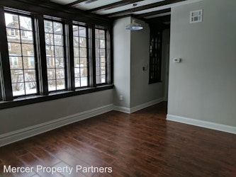 What will $900 rent you in Trenton, right now?