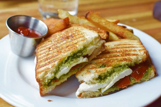 Booze and bites: The top 5 pubs in Minneapolis