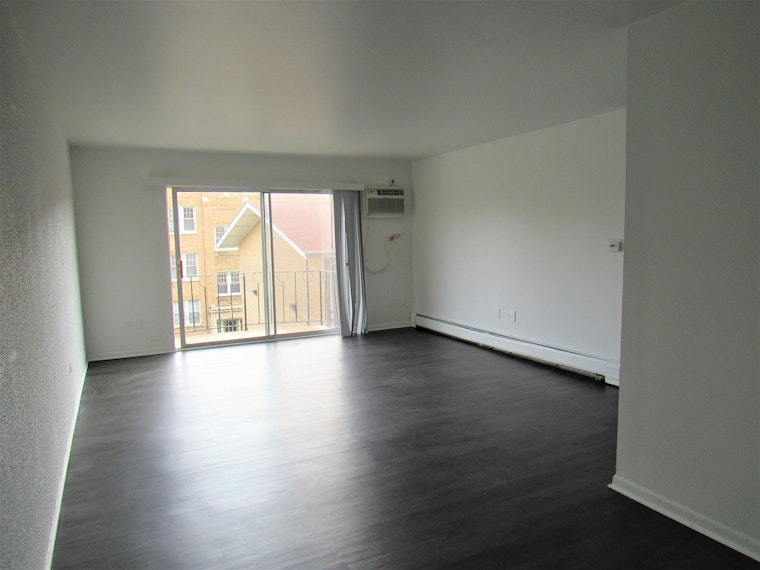 What will $1,300 rent you in Forest Park, right now?