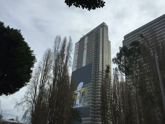 High-Rise Verizon Ads On 4 Embarcadero Are Coming Down