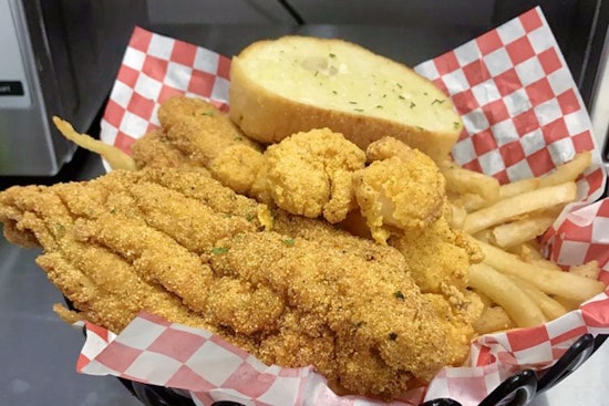Krab Queenz Seafood brings Cajun seafood and more to Briarforest