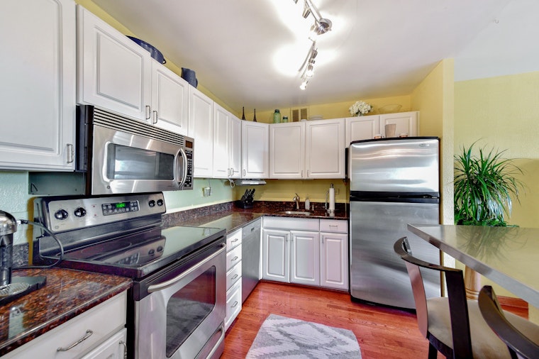 Renting in Chicago: What will $1,800 get you?