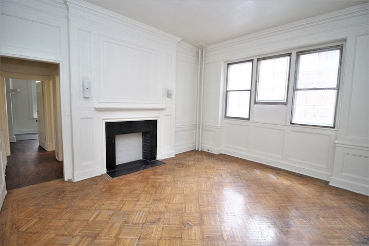 What will $900 rent you in Midtown, right now?