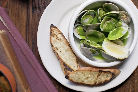 #Trending: Pub grub is heating up Washington's food scene this month