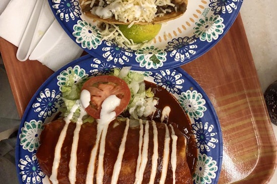 Tacos El Grullense C&D brings Mexican fare to Northeast Hillsdale