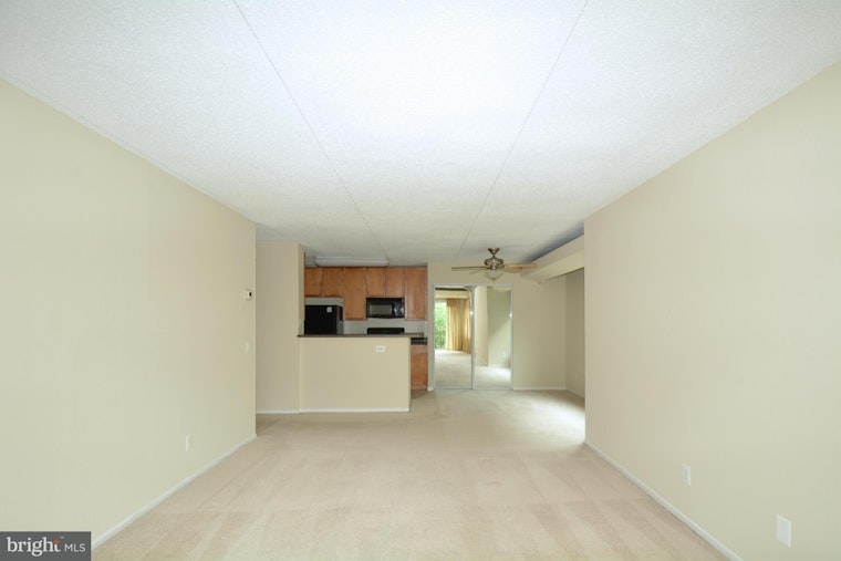 Check out today's cheapest rentals in Landmark-Van Dom, Alexandria