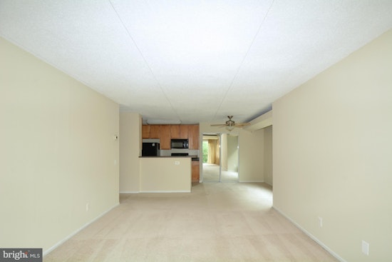 Check out today's cheapest rentals in Landmark-Van Dom, Alexandria