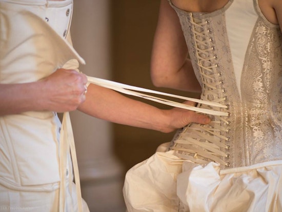 Event Spotlight: Dark Garden's Corset-Lacing 101