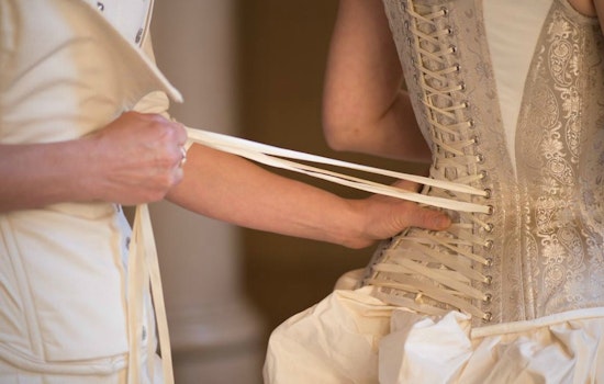 Event Spotlight: Dark Garden's Corset-Lacing 101