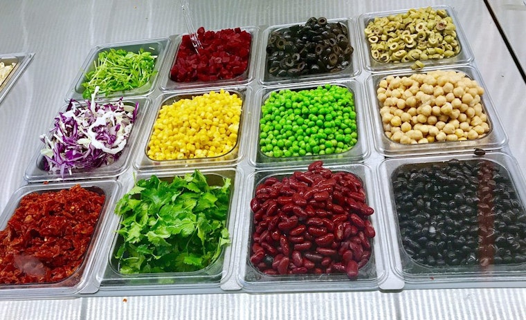 Salata brings custom salads and more to Mansfield