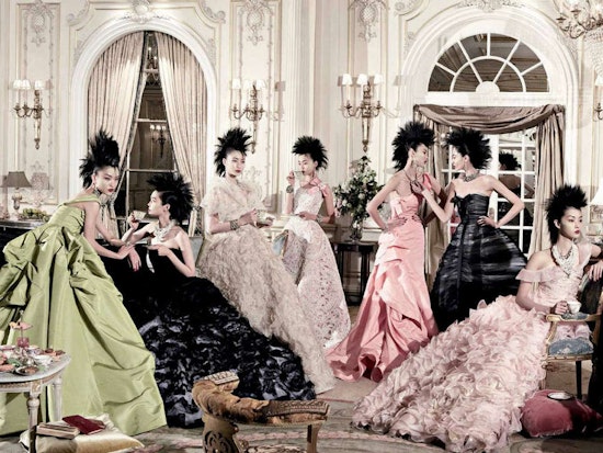 Oscar De La Renta Retrospective Opens This Weekend At De Young