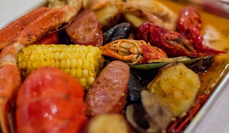 Score seafood boils and more at Lincoln Park's new Jumbo Crab