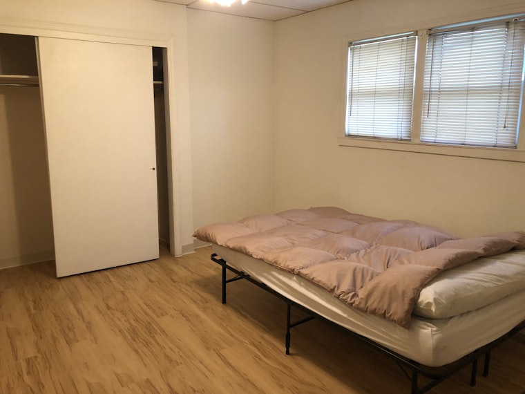 Renting in Squirrel Hill South: What will $900 get you?