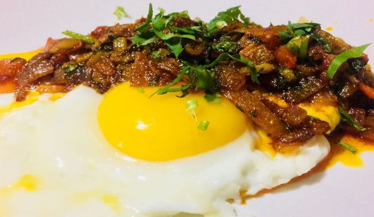 Egg-O-Holic brings Indian fare to River West