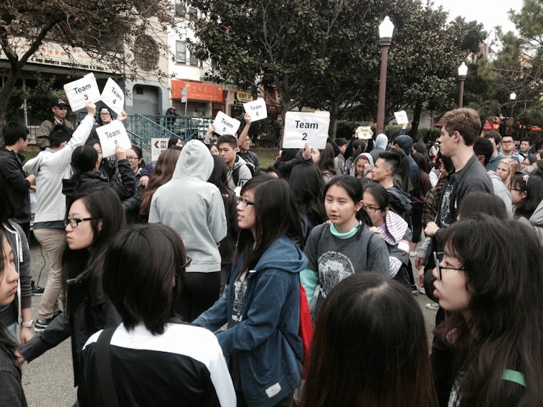 Students, CCDC Help Clean Up Chinatown Alleyways And Parks