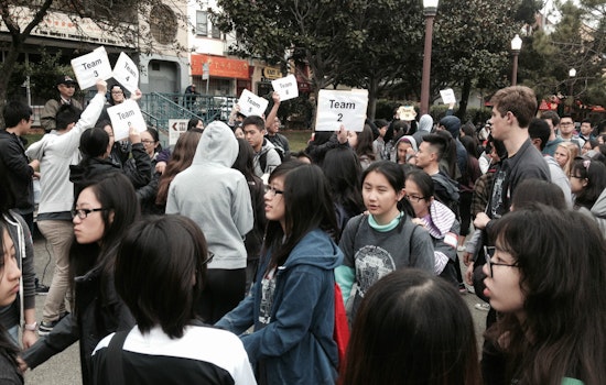 Students, CCDC Help Clean Up Chinatown Alleyways And Parks