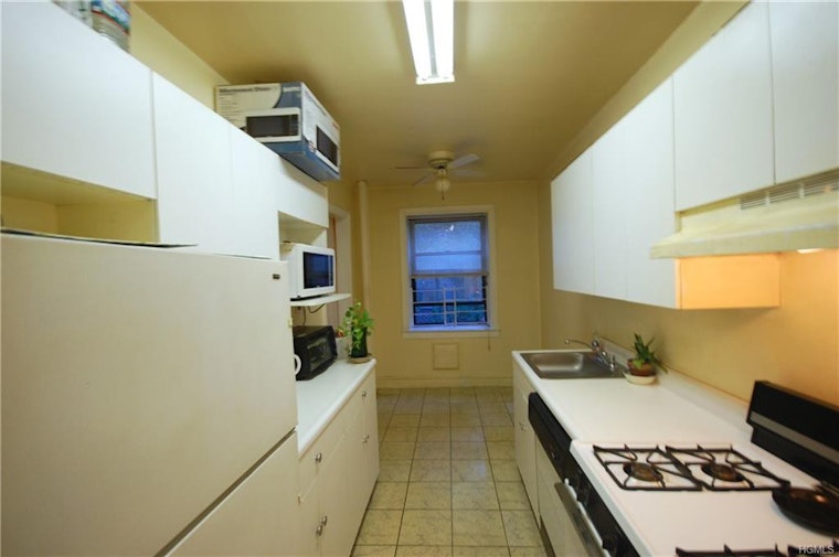 What's the cheapest rental available in White Plains, right now?