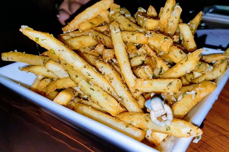 Your guide to the 5 top spots in Charlotte's Commonwealth neighborhood