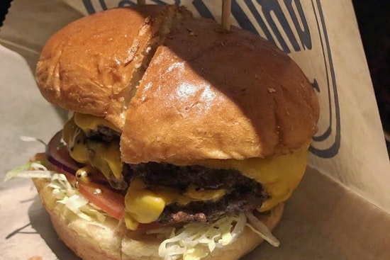 New bar Del Frisco's Grille now open in Washington Square