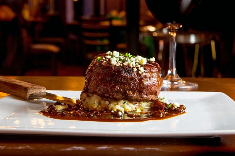 New Clifton gastropub Gaslight Bar & Grill opens its doors