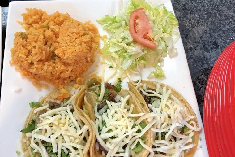 Get tacos and more at West Park's new Taqueria Aurora
