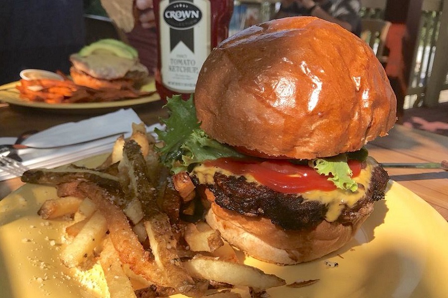 Beers And Brats Here Are The Top 5 Milwaukee Pubs To Visit Now