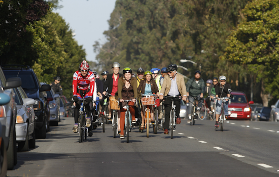 Survey Floats Proposal To Add Parking-Protected Bike Lanes To Oak And Fell Along Panhandle