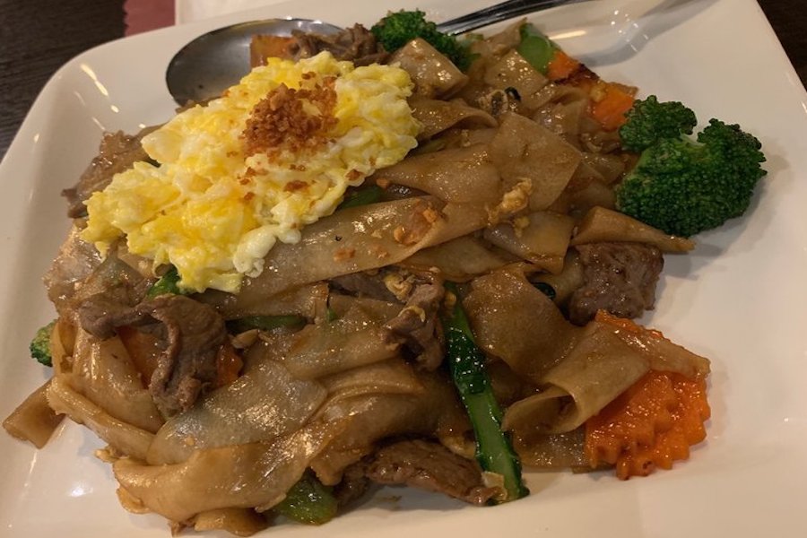 New Thai spot Kanok Thai Bistro debuts in Costa Mesa