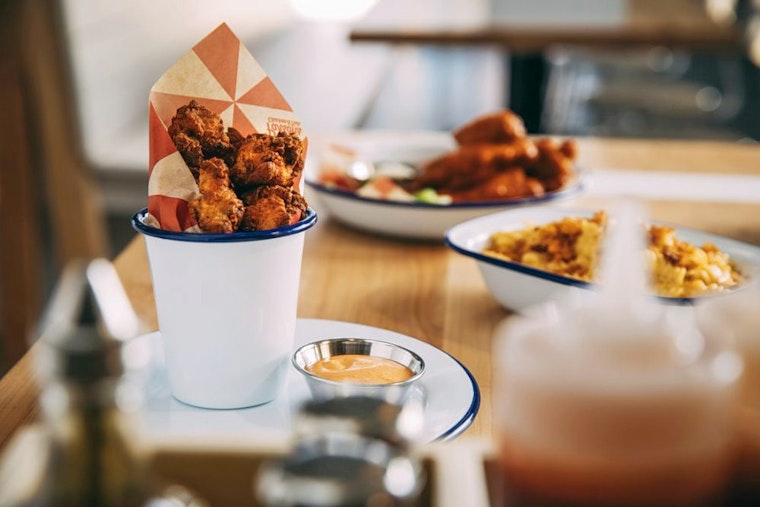 New American spot Parson's Chicken & Fish opens its doors in Lincoln Park