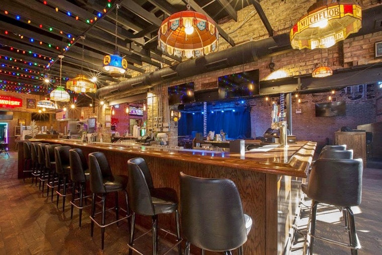 New Sheridan Park dive bar Carol's Pub opens its doors