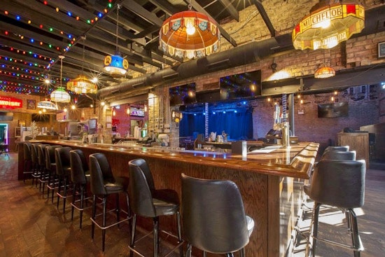 New Sheridan Park dive bar Carol's Pub opens its doors